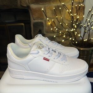 *5/$20* White Levi’s Sneakers